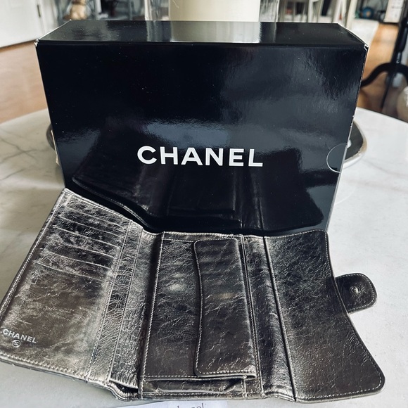 Authentic Chanel Metallic Calfskin Wallet - PRICED to SELL - Picture 2 of 11